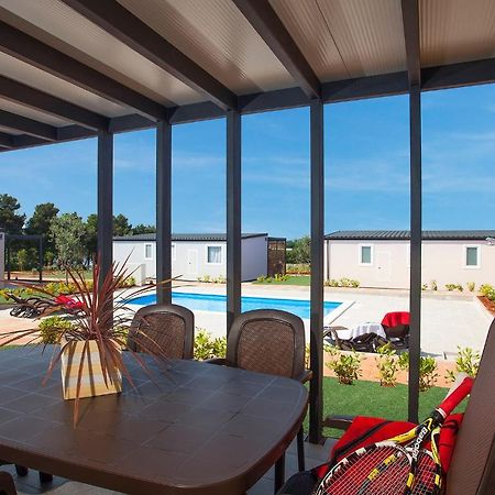 Camping Adria Mobile Homes In Camping Kastanija Novigrad Istria Exteriör bild