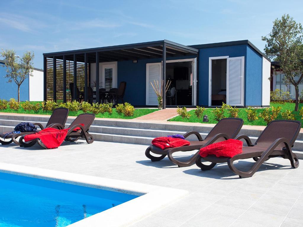 Camping Adria Mobile Homes In Camping Kastanija Novigrad Istria Exteriör bild