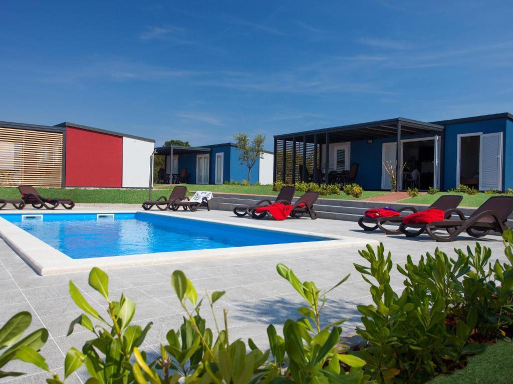Camping Adria Mobile Homes In Camping Kastanija Novigrad Istria Exteriör bild