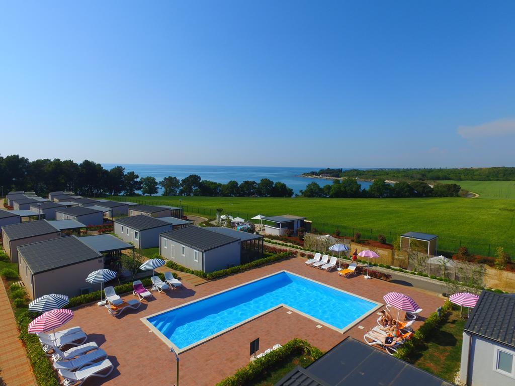 Camping Adria Mobile Homes In Camping Kastanija Novigrad Istria Exteriör bild