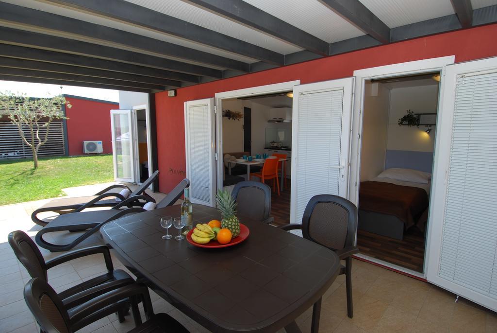 Camping Adria Mobile Homes In Camping Kastanija Novigrad Istria Exteriör bild
