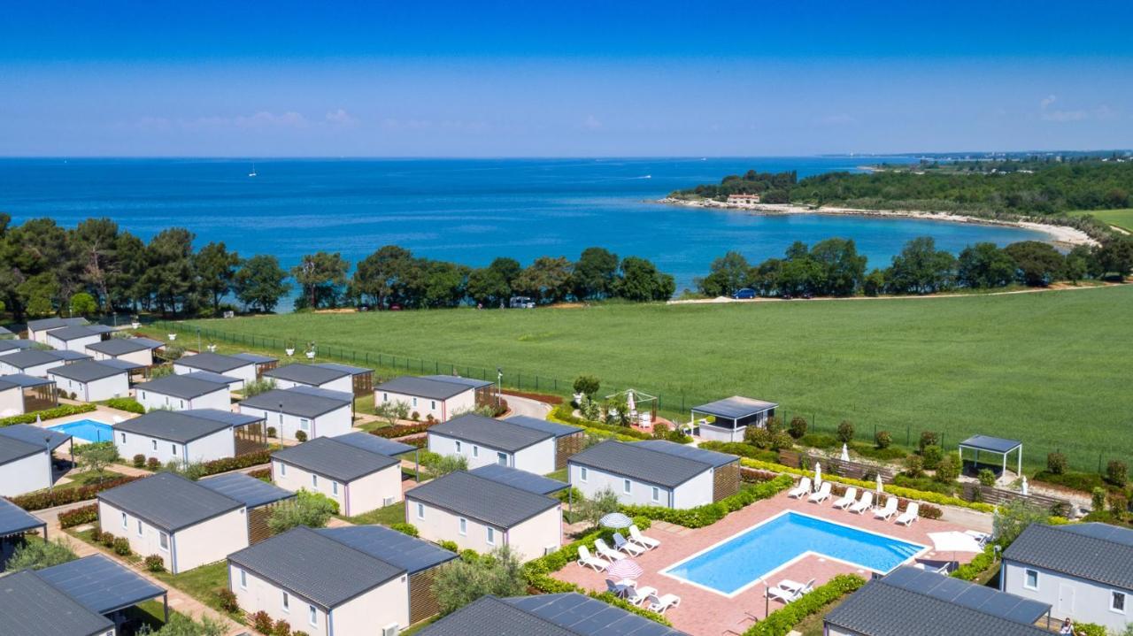 Camping Adria Mobile Homes In Camping Kastanija Novigrad Istria Exteriör bild